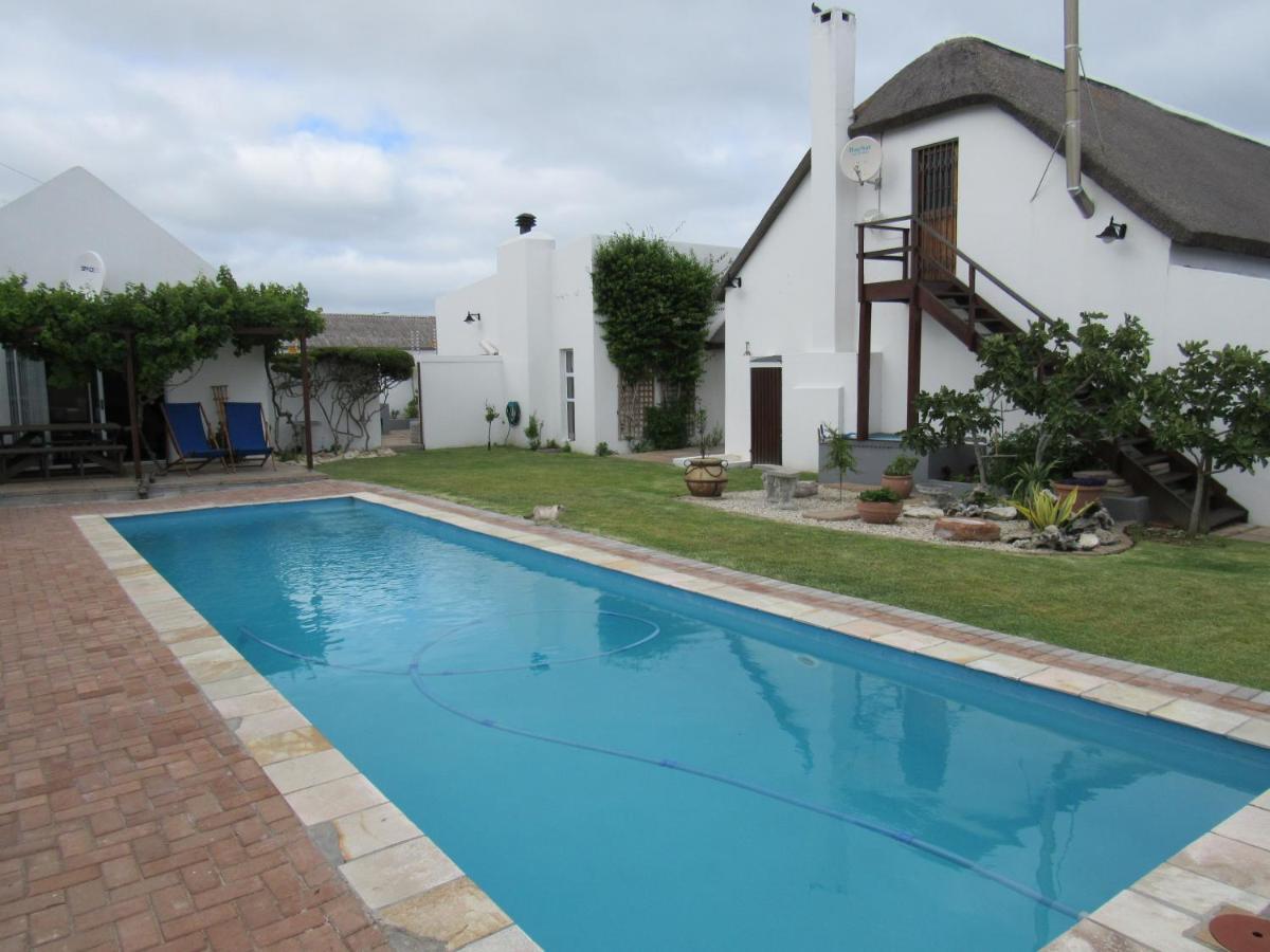 Omega Suite Gansbaai Eksteriør bilde